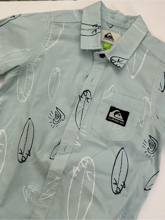 Quiksilver Other - Quiksilver Light Mint Green Surfboard Print Button-Up Shirt